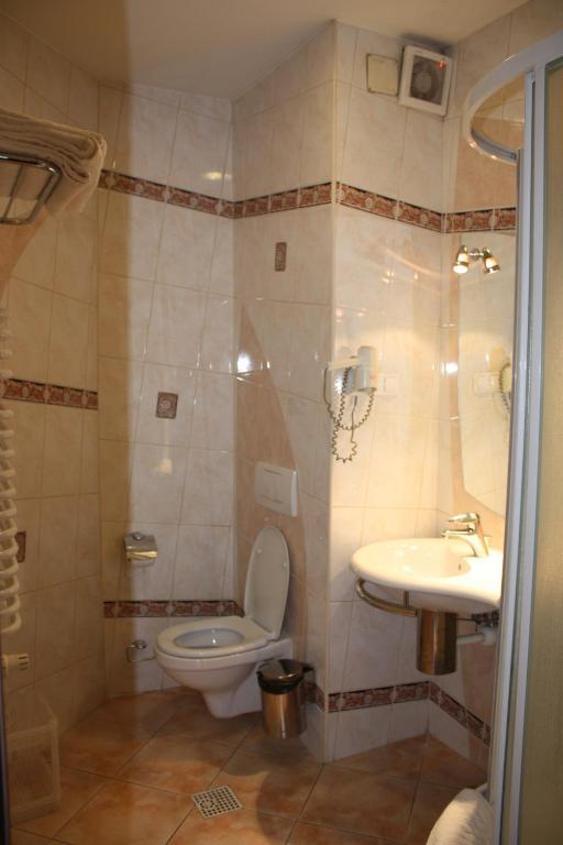 Hotel Saol Krynica Zdroj Rom bilde